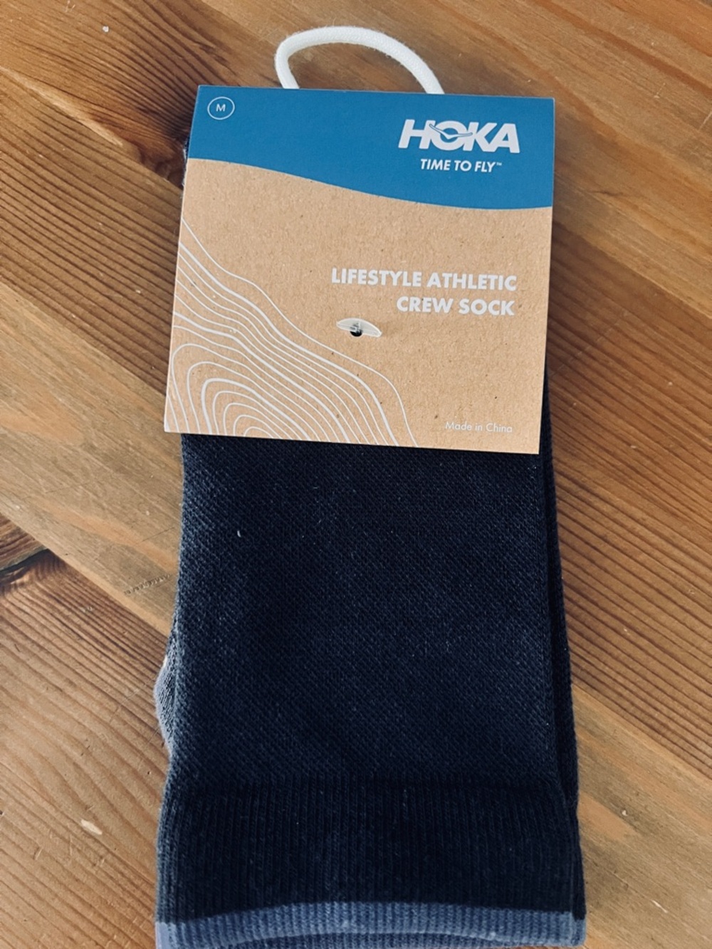HOKA unisex Lifestyle Athletic Crew Socks - Medium